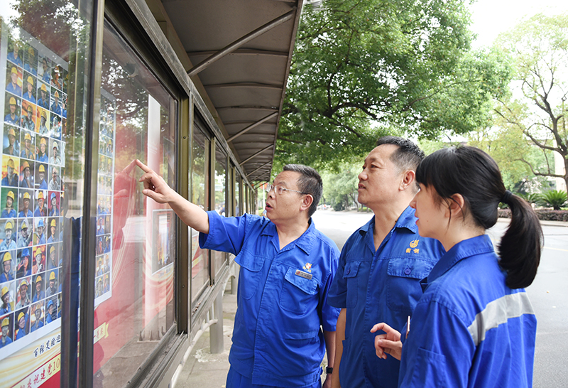詩墨頌黨 影映初心 衡鋼文聯展出建黨百年主題優秀作品
