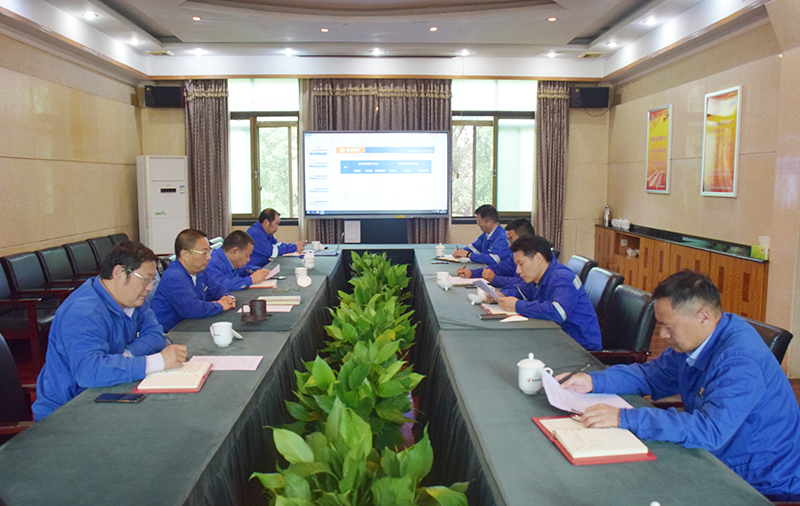 1602321863246637.jpg 中心組學習.jpg