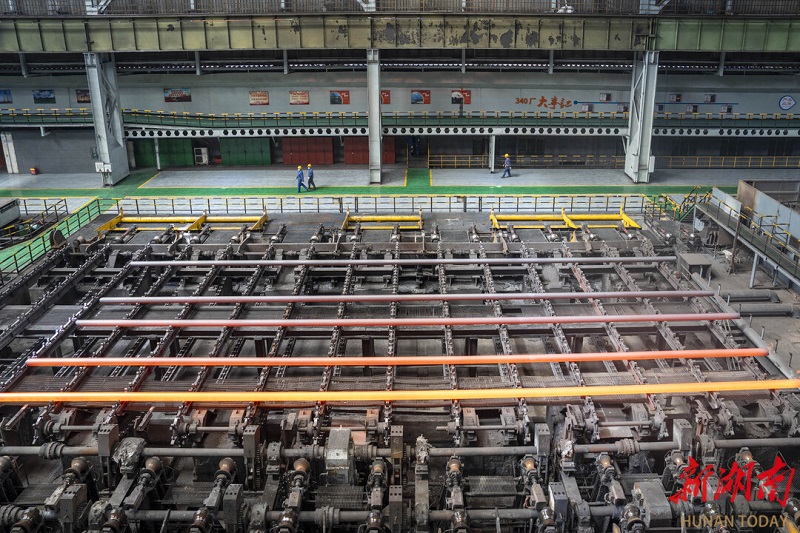 1714011032110831.jpg 新湖南01.jpg